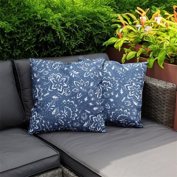 Blue flowery Cushions
